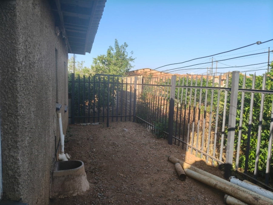 7 Bedroom Property for Sale in Kanana North West